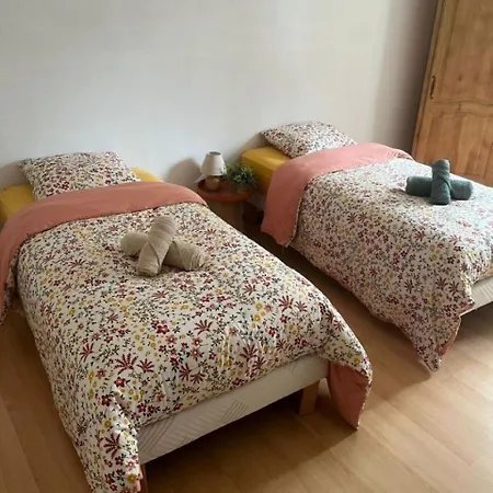 Le Reflet De La Cathedrale *