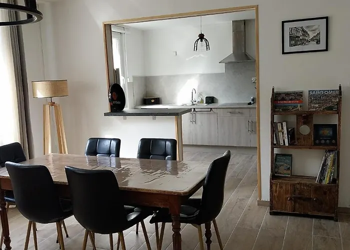 Le Reflet De La Cathédrale Appartement *