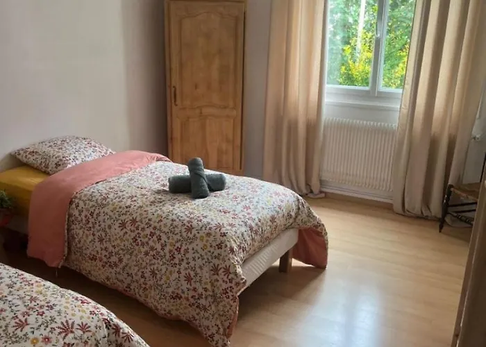 Le Reflet De La Cathédrale Appartement *